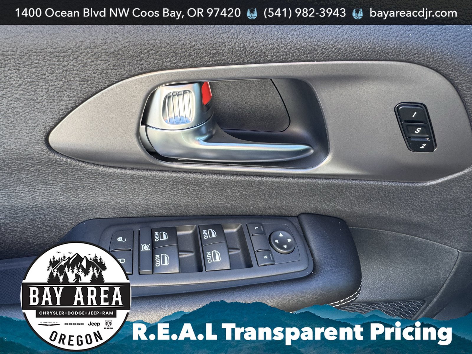 New 2026 Chrysler Pacifica Select AWD/4WD image 10