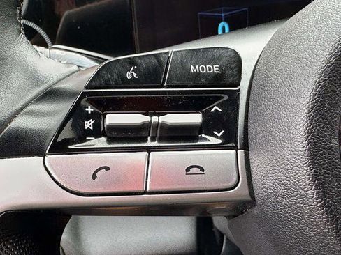 Used 2023 Hyundai Elantra Limited image 25