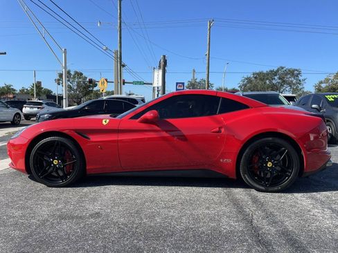 Used 2017 Ferrari California T image 32