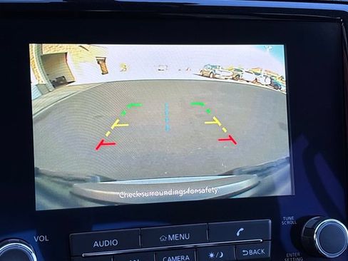 Used 2022 Nissan Frontier SV AWD/4WD image 19