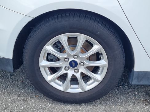 Used 2015 Ford Fusion S FWD image 11