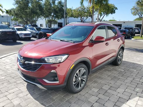 Used 2023 Buick Encore GX Select w/ Safety Package II FWD image 3