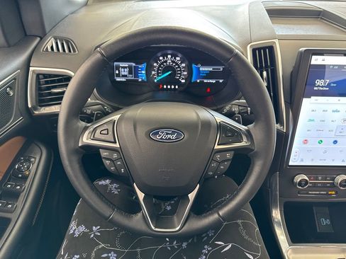 Used 2024 Ford Edge Titanium w/ Titanium Elite Package AWD/4WD image 19