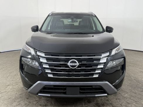 Used 2026 Nissan Rogue SL FWD image 2