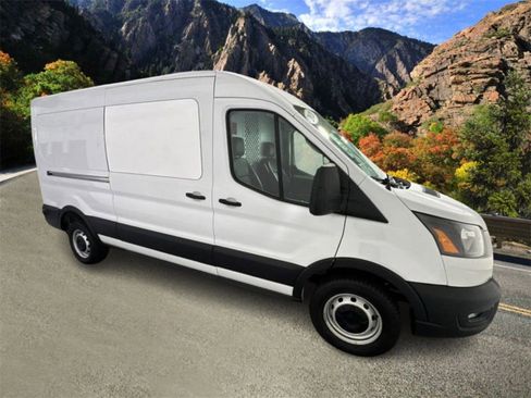 Used 2020 Ford Transit 250 Medium Roof w/ Load Area Protection Package image 5