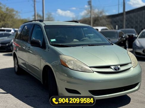 Used 2007 Toyota Sienna CE FWD image 2