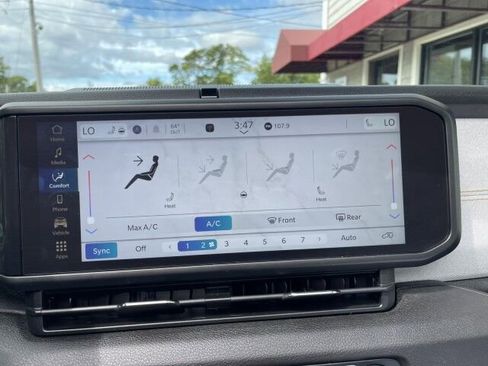 Used 2024 Jeep Wrangler Willys image 23