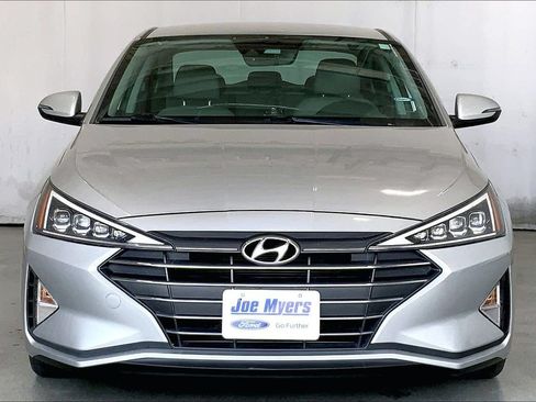 Used 2020 Hyundai Elantra Limited FWD image 3