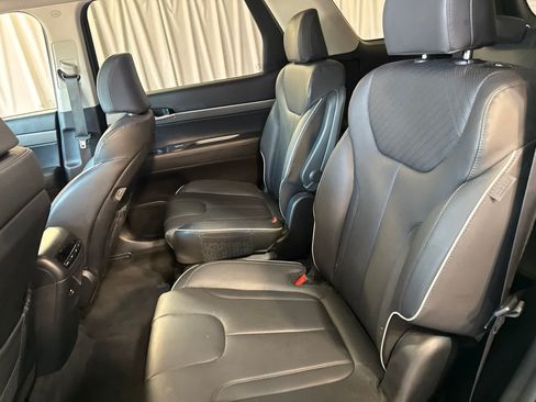 Used 2025 Hyundai Palisade SEL FWD image 15