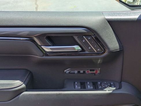 Used 2024 GMC Sierra 1500 AT4 w/ Technology Package AWD/4WD image 12
