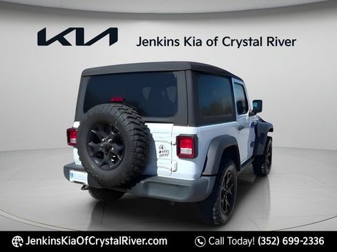 Used 2022 Jeep Wrangler Sport AWD/4WD image 5