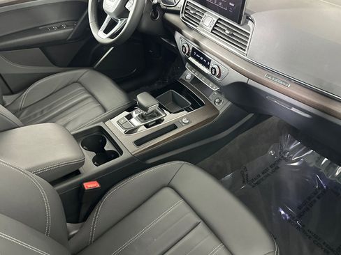 Used 2023 Audi Q5 2.0T Premium w/ Convenience Package image 15