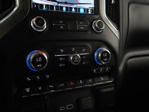 Used 2021 GMC Sierra 2500 Denali w/ Denali Ultimate Package image 21