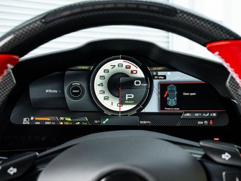 Used 2022 Ferrari SF90 Stradale AWD/4WD image 6