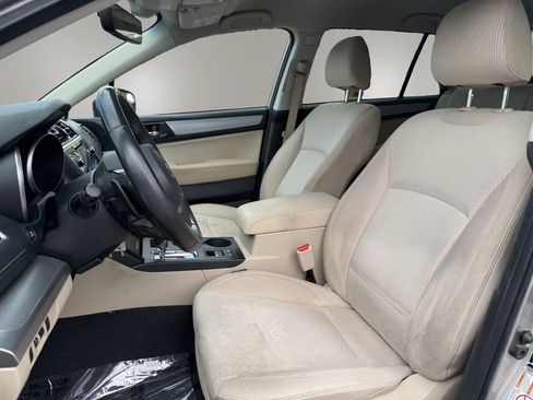Used 2019 Subaru Outback 2.5i Premium image 16