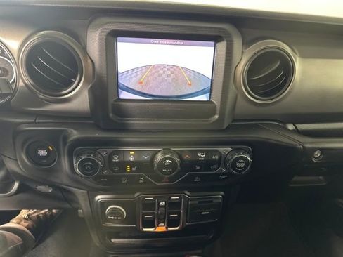 Used 2022 Jeep Wrangler Unlimited Sport image 22