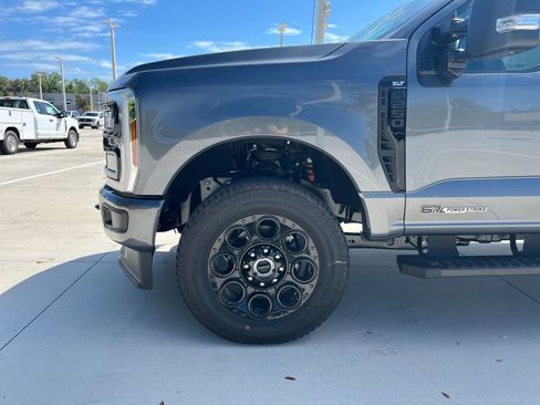 New 2026 Ford F250 XLT w/ XLT Premium Package AWD/4WD image 12