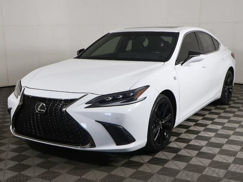 Used 2023 Lexus ES 300h F Sport FWD image 9