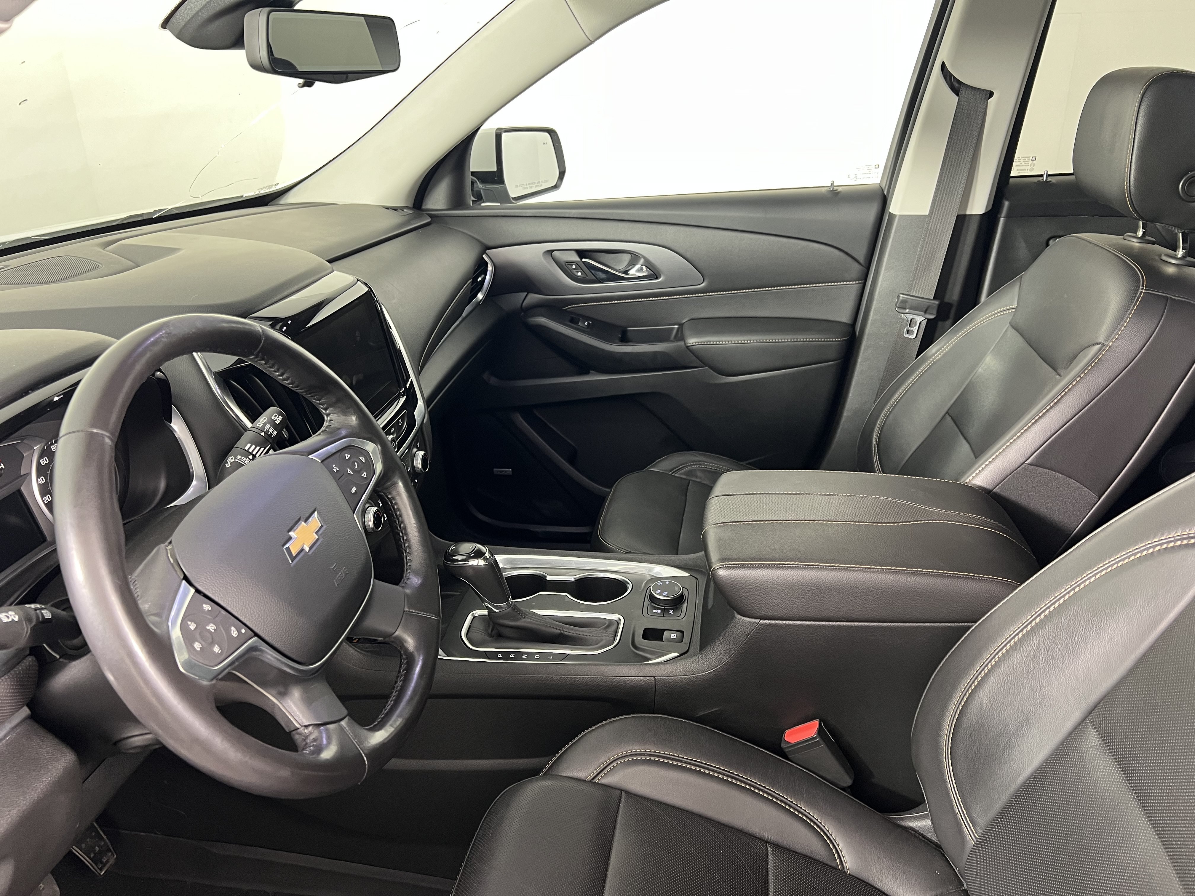 Used 2020 Chevrolet Traverse Premier w/ LPO, Floor Liner Package AWD/4WD image 15