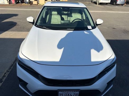 Used 2023 Honda Civic EX-L image 2