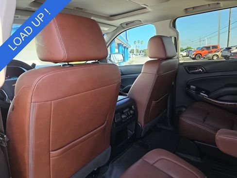 Used 2020 Chevrolet Suburban Premier w/ Premier Plus Edition AWD/4WD image 12