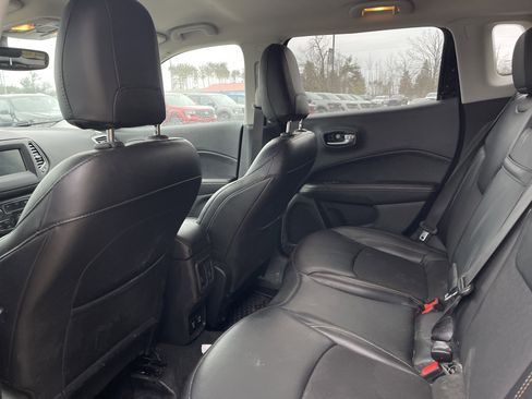 Used 2019 Jeep Compass Latitude w/ Cold Weather Group image 11