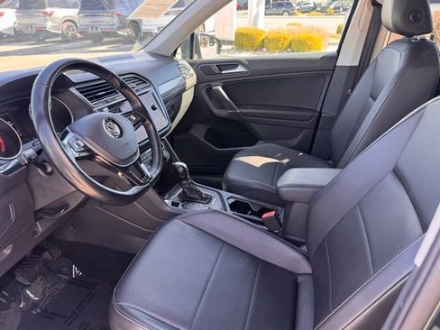 Used 2018 Volkswagen Tiguan SE image 10