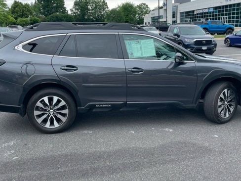 Used 2023 Subaru Outback Limited AWD/4WD image 4