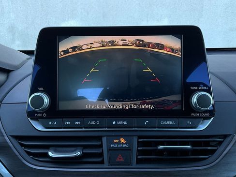 Used 2025 Nissan Altima 2.5 SV image 30