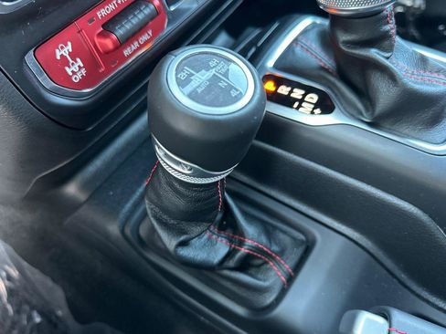 Used 2023 Jeep Wrangler Unlimited Rubicon 4xe image 34