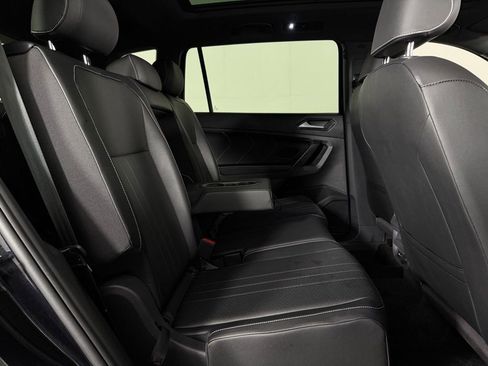 Used 2022 Volkswagen Tiguan SE R-Line image 27