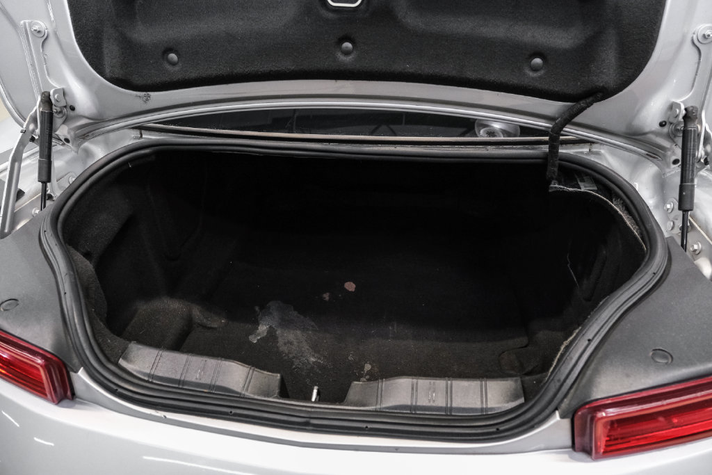 Used 2018 Chevrolet Camaro LS RWD image 43