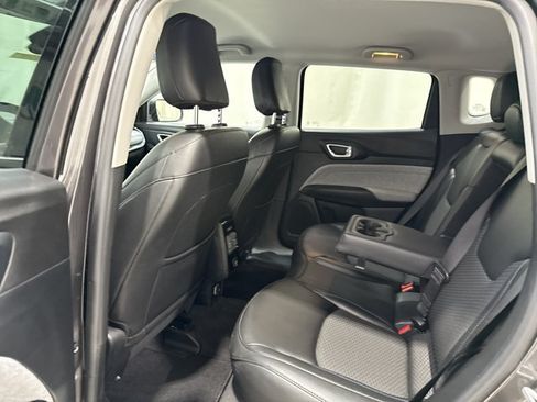 Used 2022 Jeep Compass Latitude AWD/4WD image 14