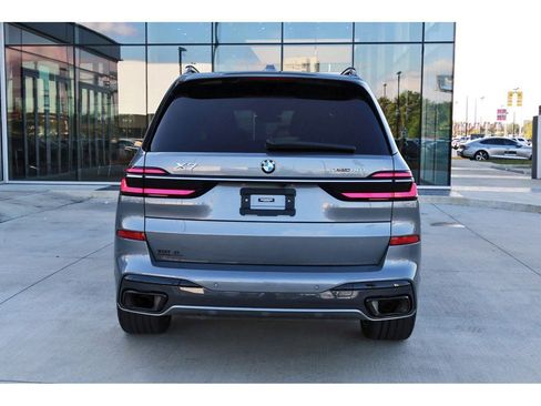 Used 2023 BMW X7 xDrive40i w/ Executive Package image 7