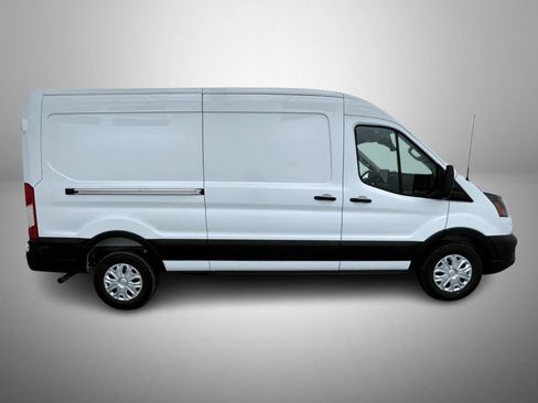 New 2027 Ford Transit 250 148 Medium Roof w/ Load Area Protection Package RWD image 4