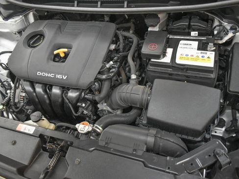 Used 2018 Kia Forte LX image 19