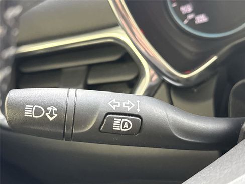 Used 2023 Chevrolet Equinox LT image 26