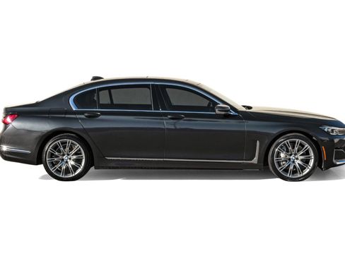 Used 2021 BMW 750i xDrive image 7