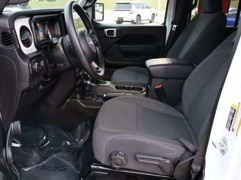 Used 2024 Jeep Wrangler Unlimited Sport AWD/4WD image 17