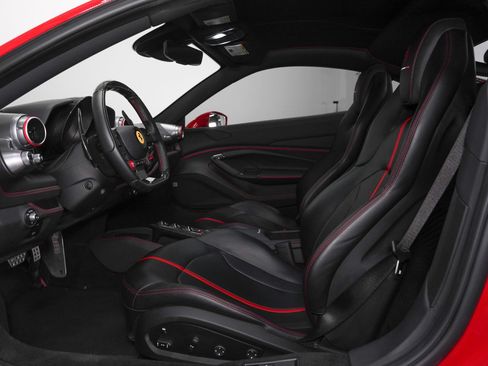 Used 2022 Ferrari F8 Tributo RWD image 38