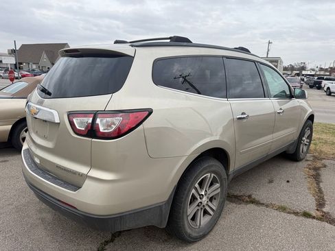 Used 2016 Chevrolet Traverse LT w/ Traveler's Package image 9