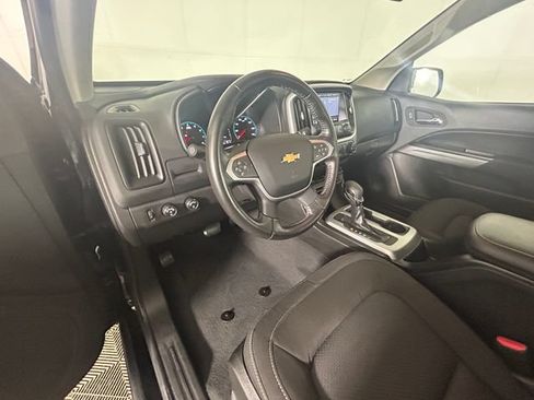 Used 2022 Chevrolet Colorado LT w/ LT Convenience Package AWD/4WD image 13