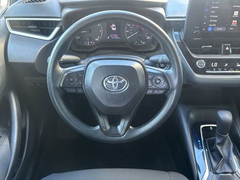 Used 2025 Toyota Corolla LE image 13
