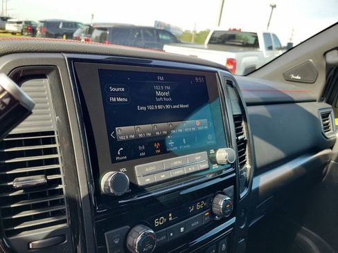 Used 2024 Nissan Titan PRO-4X w/ Pro-4x Convenience Package AWD/4WD image 18