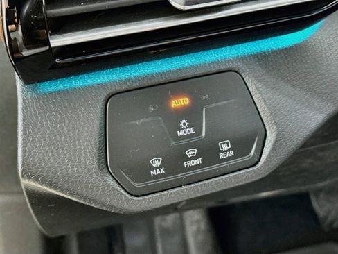 Used 2023 Volkswagen ID.4 Pro AWD/4WD image 13