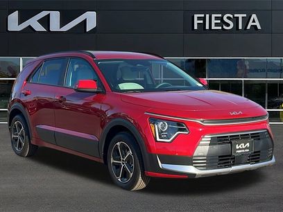New 2025 Kia Niro EX