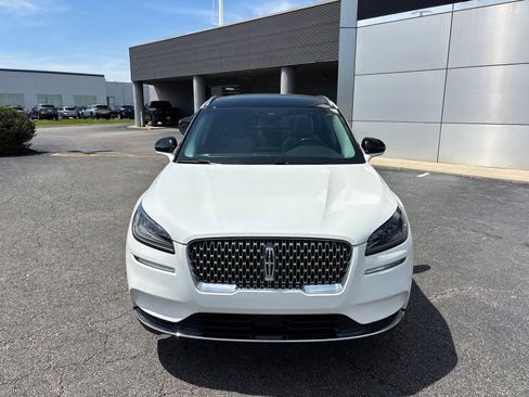 Used 2022 Lincoln Corsair Reserve w/ Elements Package FWD image 2