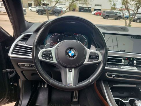 Used 2022 BMW X7 M50i w/ Dynamic Handling Package image 19