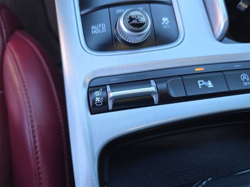 Used 2020 Kia Stinger GT1 image 18