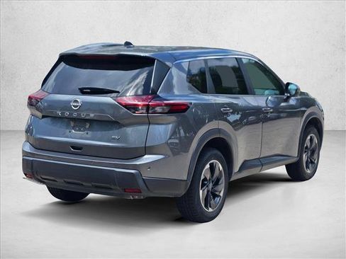 Used 2024 Nissan Rogue SV FWD image 5